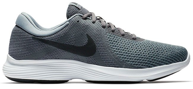 Nike Revolution 4