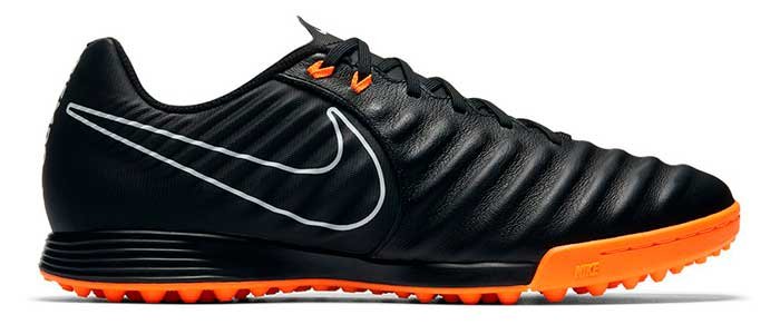 tenis para futebol society