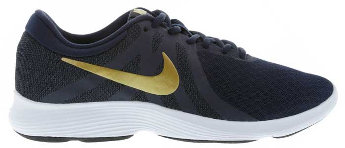 Nike Revolution 4