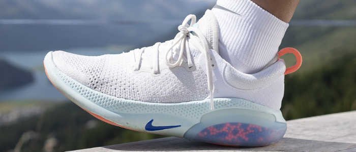 tênis nike com bolinhas